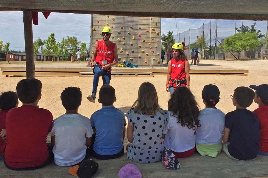 /fileuploads/Instalações e Equipamentos/Quinta dos Bacelos/Actividades/_escalada.jpg